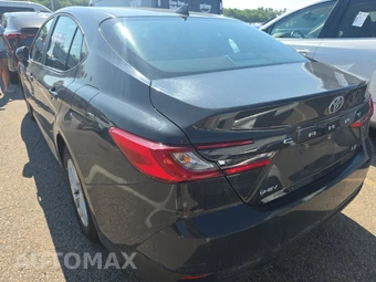 2025 Toyota Camry LE - miniatura 6