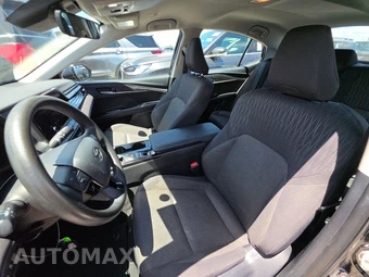 2025 Toyota Camry LE - miniatura 7