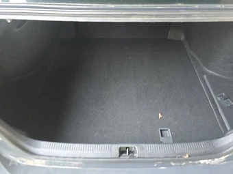 2025 Toyota Camry LE - miniatura 23