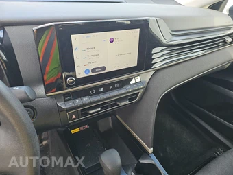2025 Toyota Camry LE - miniatura 11