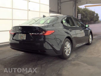 2025 Toyota Camry LE - miniatura 4