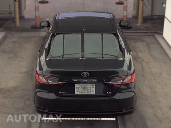 2025 Toyota Camry LE - miniatura 5