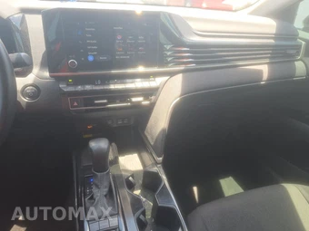 2025 Toyota Camry LE - miniatura 11