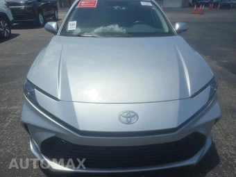 2025 Toyota Camry LE - miniatura 2