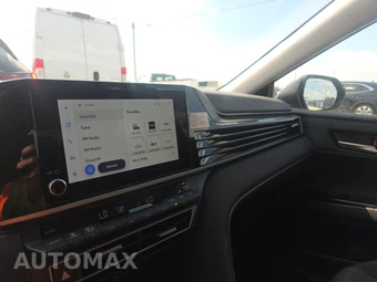 2025 Toyota Camry LE - miniatura 11