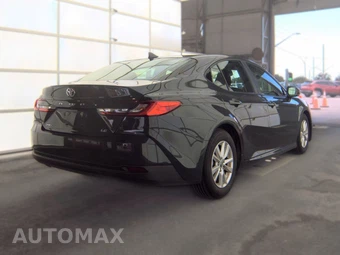 2025 Toyota Camry LE - miniatura 4