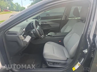 2025 Toyota Camry LE - miniatura 13