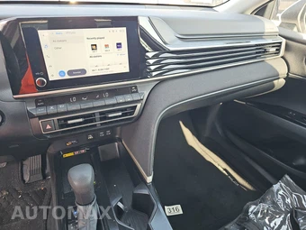2025 Toyota Camry LE - miniatura 17