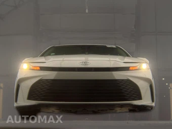 2025 Toyota Camry LE - miniatura 3