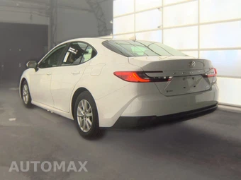 2025 Toyota Camry LE - miniatura 8