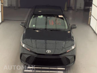 2025 Toyota Camry LE - miniatura 2