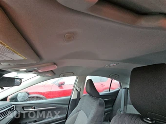 2025 Toyota Camry LE - miniatura 20