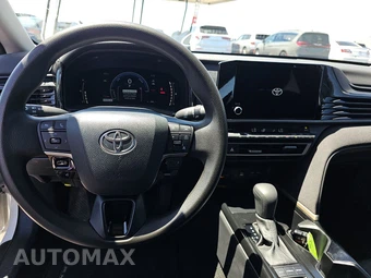 2025 Toyota Camry LE - miniatura 11