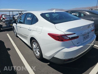 2025 Toyota Camry LE - miniatura 6