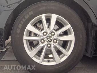 2025 Toyota Camry LE - miniatura 11
