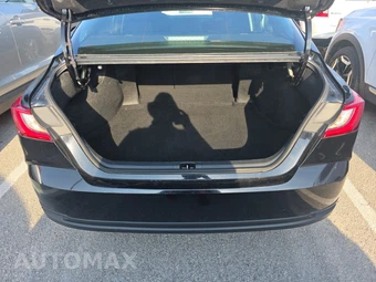 2025 Toyota Camry LE - miniatura 23