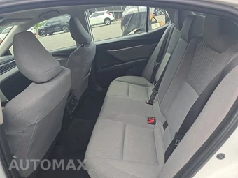 2025 Toyota Camry LE - miniatura 13