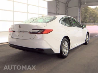 2025 Toyota Camry LE - miniatura 4