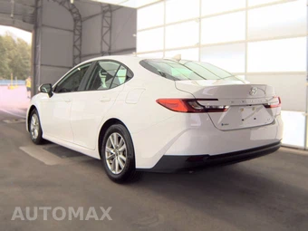 2025 Toyota Camry LE - miniatura 6