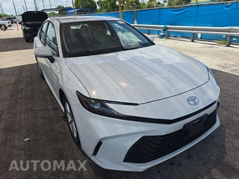 2025 Toyota Camry LE - miniatura 3