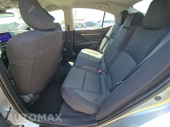 2025 Toyota Camry LE - miniatura 13