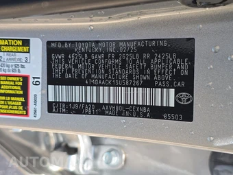 2025 Toyota Camry LE - miniatura 14