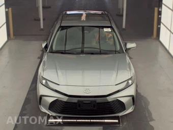 2025 Toyota Camry LE - miniatura 2