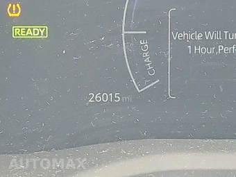 2025 Toyota Camry LE - miniatura 12
