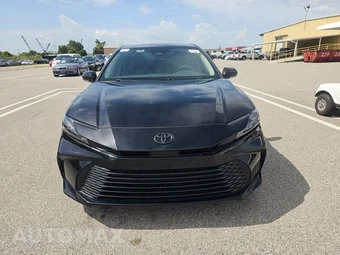 2025 Toyota Camry LE - miniatura 2