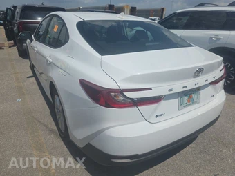 2025 Toyota Camry LE - miniatura 6