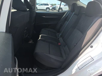 2025 Toyota Camry LE - miniatura 13
