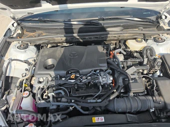 2025 Toyota Camry LE - miniatura 15