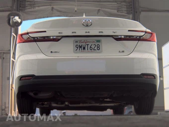2025 Toyota Camry LE - miniatura 7