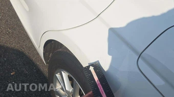 2025 Toyota Camry LE - miniatura 30