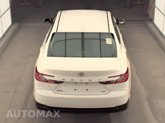 2025 Toyota Camry LE - miniatura 5