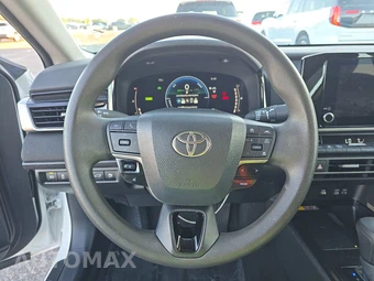 2025 Toyota Camry LE - miniatura 10