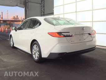 2025 Toyota Camry LE - miniatura 6