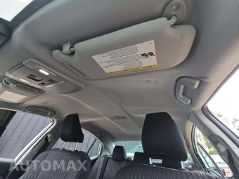2025 Toyota Camry LE - miniatura 11