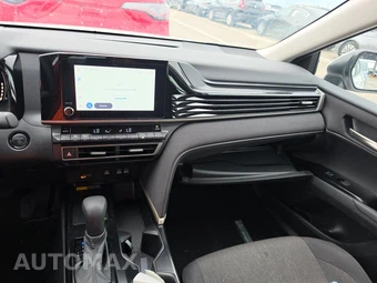 2025 Toyota Camry LE - miniatura 11
