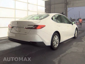 2025 Toyota Camry LE - miniatura 4