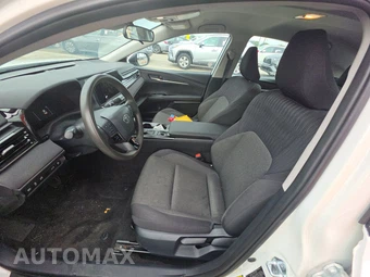 2025 Toyota Camry LE - miniatura 7