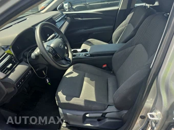 2025 Toyota Camry LE - miniatura 13