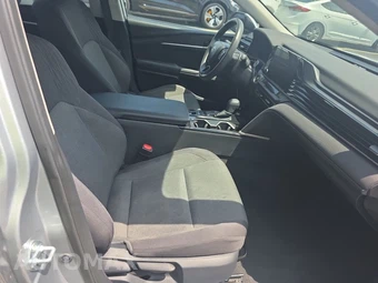 2025 Toyota Camry LE - miniatura 14