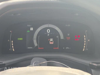 2025 Toyota Camry LE - miniatura 18