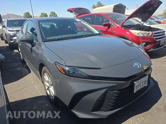 2025 Toyota Camry LE - miniatura 3
