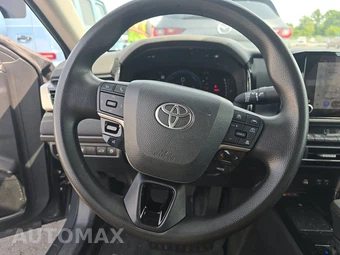 2025 Toyota Camry LE - miniatura 10