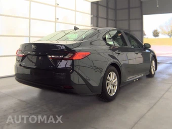 2025 Toyota Camry LE - miniatura 4