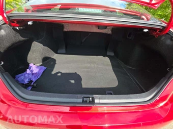 2025 Toyota Camry LE - miniatura 11