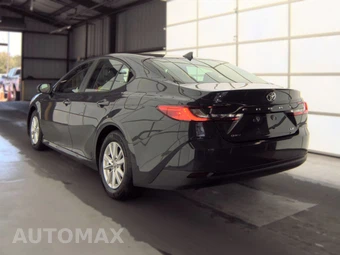 2025 Toyota Camry LE - miniatura 6