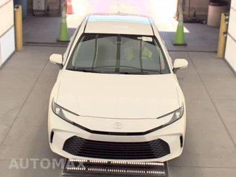 2025 Toyota Camry LE - miniatura 2